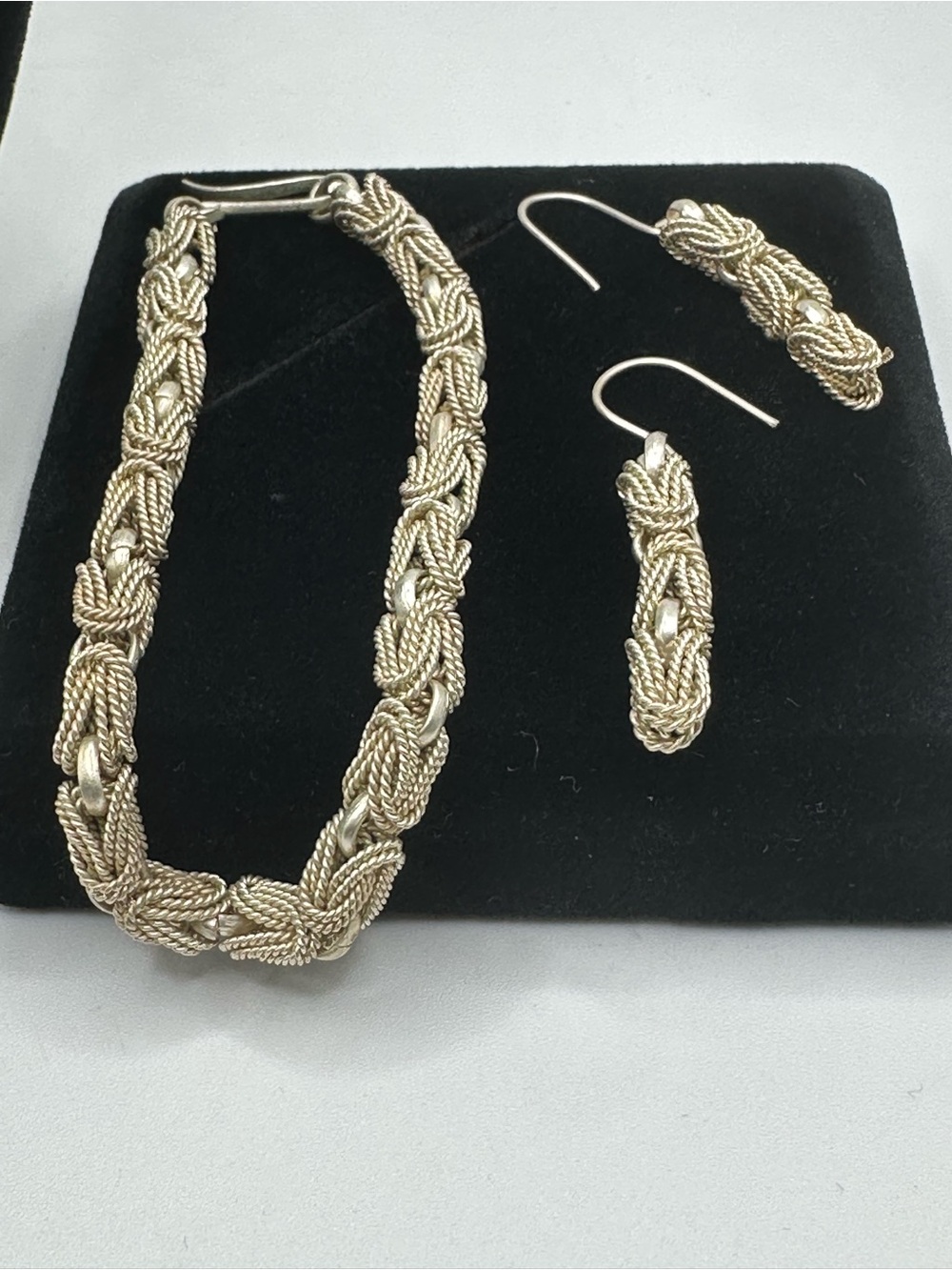 Vintage Silver Tone Rope Knot Jewelry Set Necklace Bracelet Earrings Marked - Picture 2 of 12